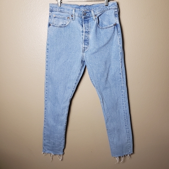 Levis 501 Womens Button Fly Light Wash Raw Hem Skinny Jeans-Size 31 - Picture 1 of 12
